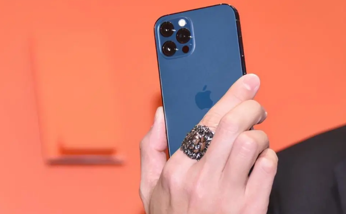 长子苹果手机维修分享iPhone12系列重启方法教程 